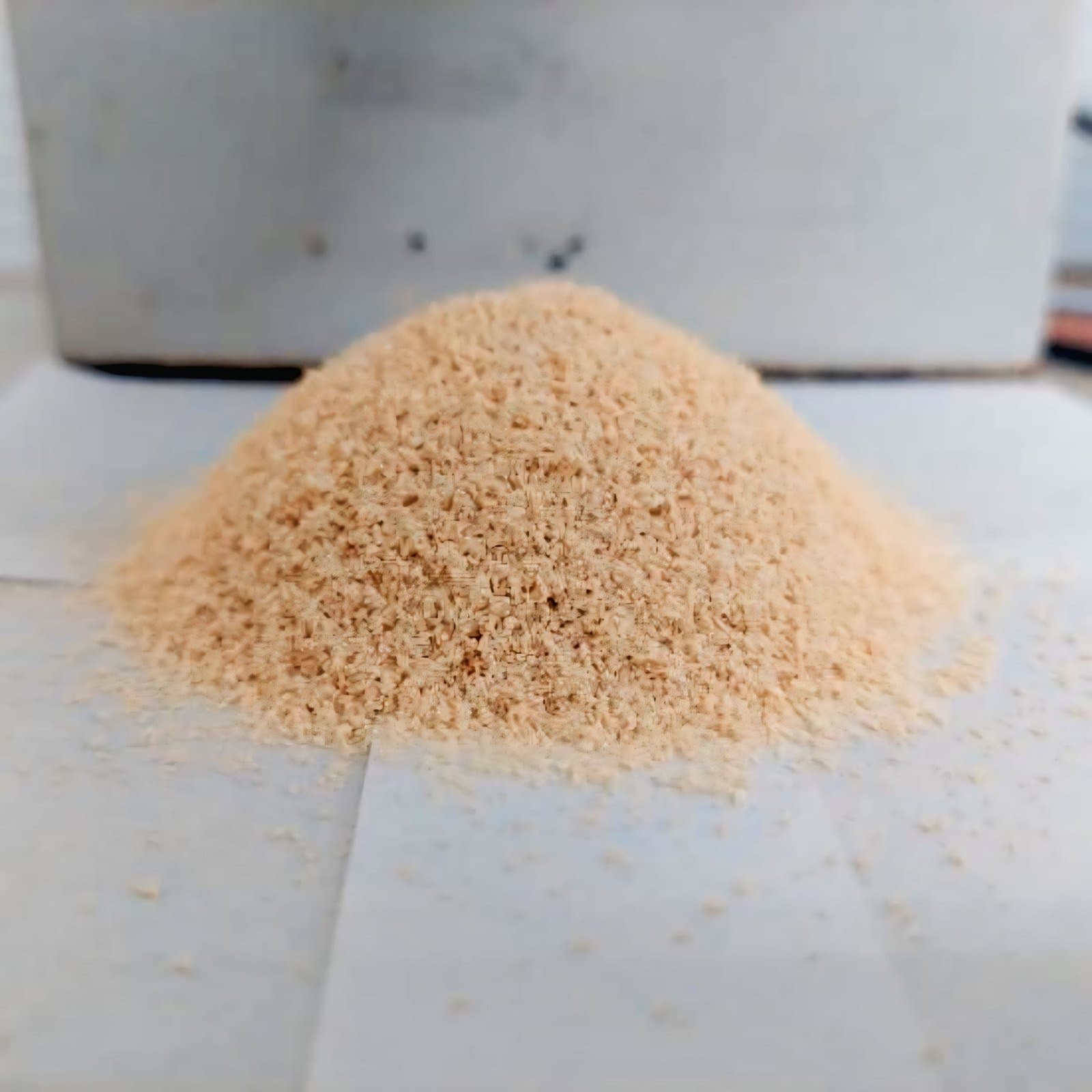 Figure 1. Microcapsules of bay leaf, cherry leaf, and green betel leaf extracts. 